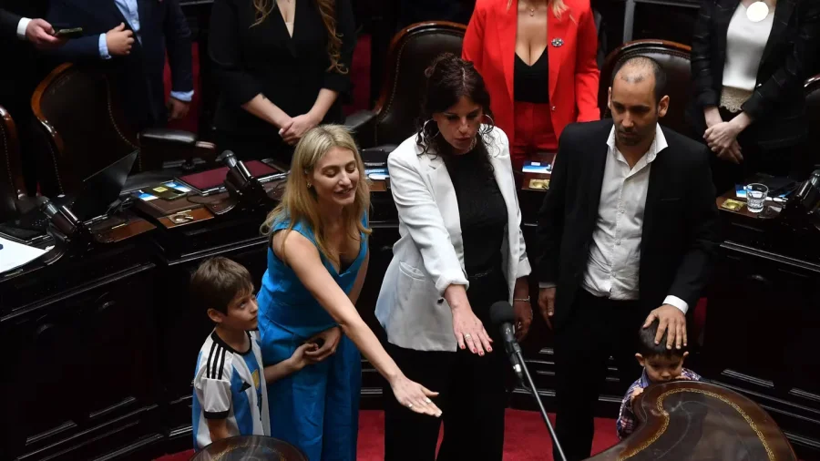 Daiana Fernández Molero, Lorena Pokoik e Itai Hagman