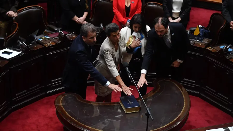 Cristian Ritondo, Juliana Santillán y Santiago Santurio