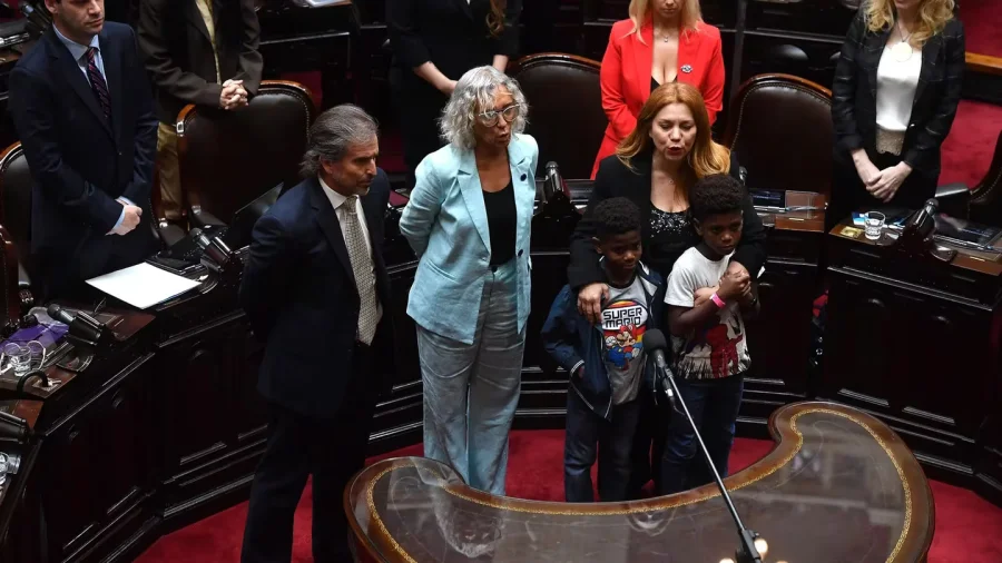Alberto Benegas Lynch, Mónica Frade y Karina Banfi