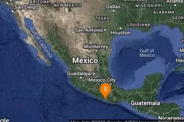 Un sismo de 5.8 en el centro de México se sintió en la capital del país