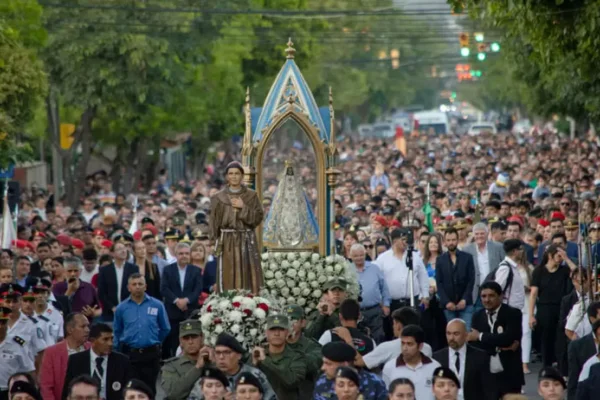 Multitudinaria muestra de fe a la Virgen del Valle en Catamarca