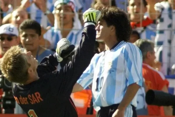A 30 años del debut de Ariel Ortega en la Selección: los secretos de su jugada más desgraciada con Argentina