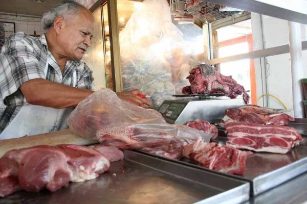 Acuerdan un nuevo esquema de precios de cinco cortes de carne para las Fiestas