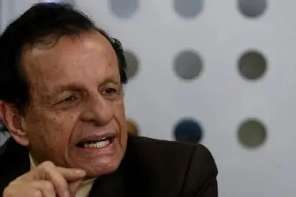 Falleció Óscar Agudelo, el emblemático cantante colombiano de boleros