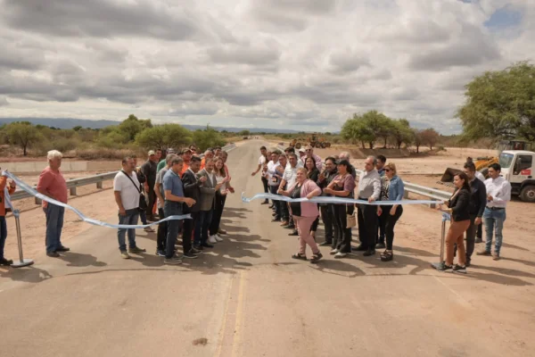 El gobernador Ricardo Quintela inauguró el puente del Telarillo en Facundo Quiroga
