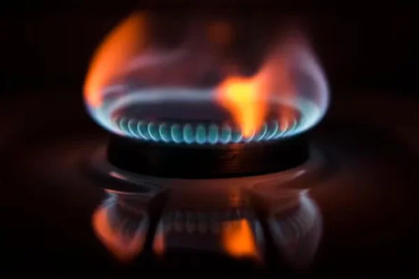 Las distribuidoras de gas le pidieron al Gobierno un aumento mínimo de 350% para las boletas en febrero