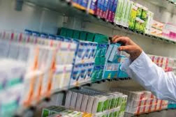 Las farmacias bajarán sus persianas durante una hora para protestar contra el DNU