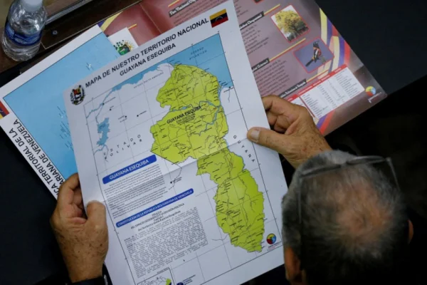 Conflicto por Esequibo: Venezuela advirtió que mantendrá el despliegue militar hasta que 