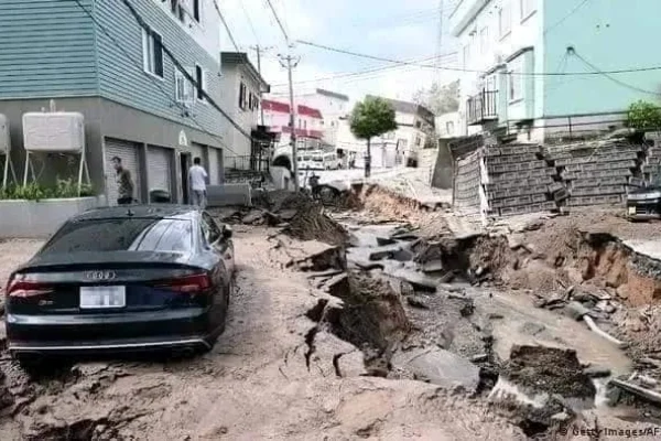 Un sismo de 7,6 grados en Japón generó un tsunami, cortes de energía y derrumbes que dejaron personas atrapadas