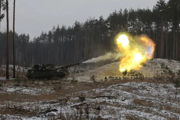 Rusia lanza misiles hipersónicos a Ucrania: cinco muertos y 92 heridos