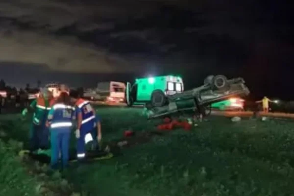 Choque múltiple dejó 14 heridos en Mendoza: 9 iban en la caja de una camioneta