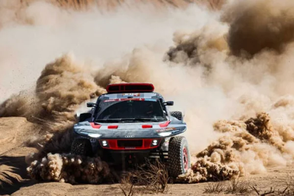 Dakar 2024: Ekström sorprendió con el Audi en el prólogo