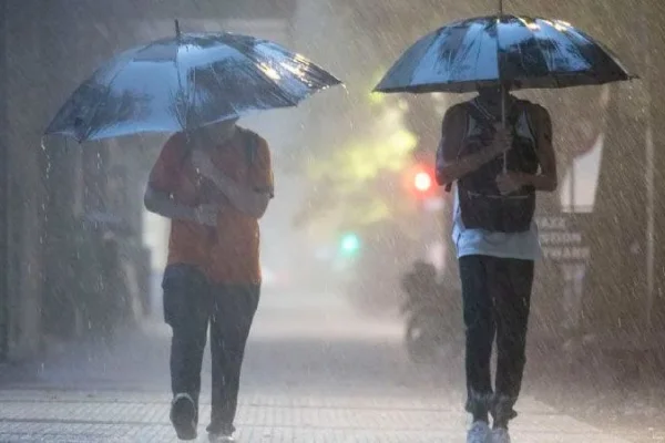 Alerta naranja por lluvias fuertes en La Rioja, Córdoba, Santa Fe y Santiago del Estero