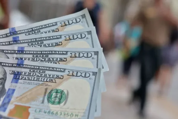 El dólar blue rompió un nuevo récord y llegó a $1.150