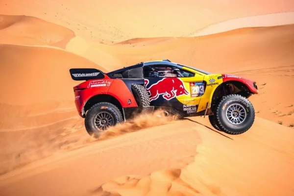 Dakar 2024: Loeb gana la Súper Maratón y Sainz se sube a la punta de la carrera