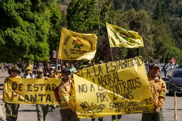 Trabajadores de parques nacionales protestaron en todo el país: “No somos casta, combatimos incendios”