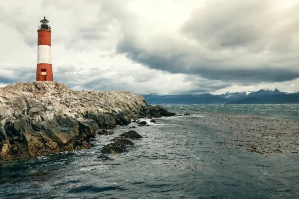 Les Eclaireurs, el faro de las tempestades: cumple 105 años un ícono de Tierra del Fuego