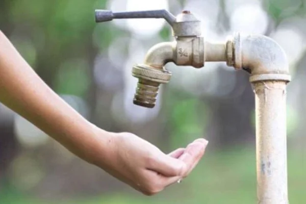 Por las altas temperaturas, algunos sectores de la Ciudad tendrán baja presión de agua