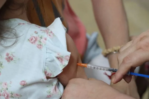 Tras un caso positivo de sarampión en Salta, Santa Fe insiste con la vacunación