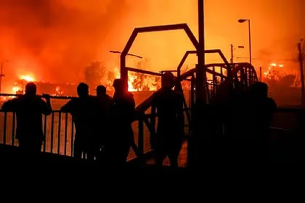Suben a 51 los muertos por los incendios forestales en el centro de Chile