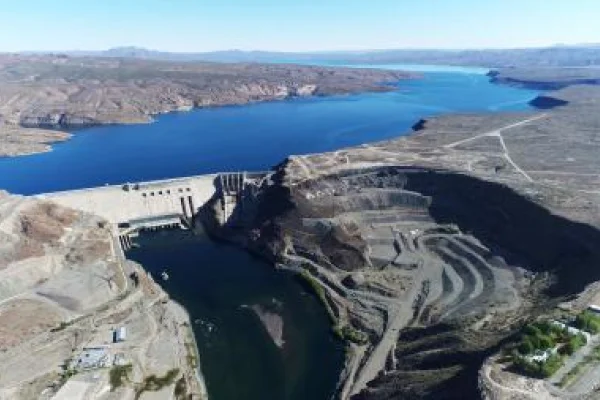 Río Negro y Neuquén intimaron a la Nación por las hidroeléctricas