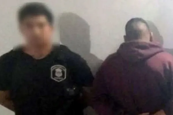 Caen dos hombres y una mujer acusados por venta de cocaína: tenían 400 dosis y varias armas