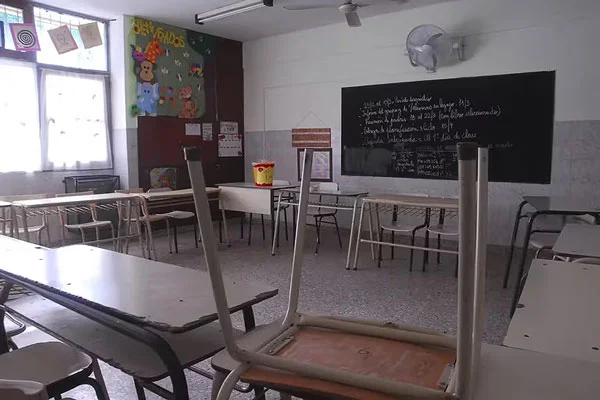 Los gremios docentes de la CGT anunciaron un paro nacional para el lunes 26