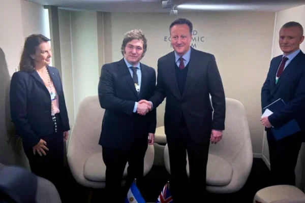 La CGT rechazó la visita de David Cameron a las Islas Malvinas: 