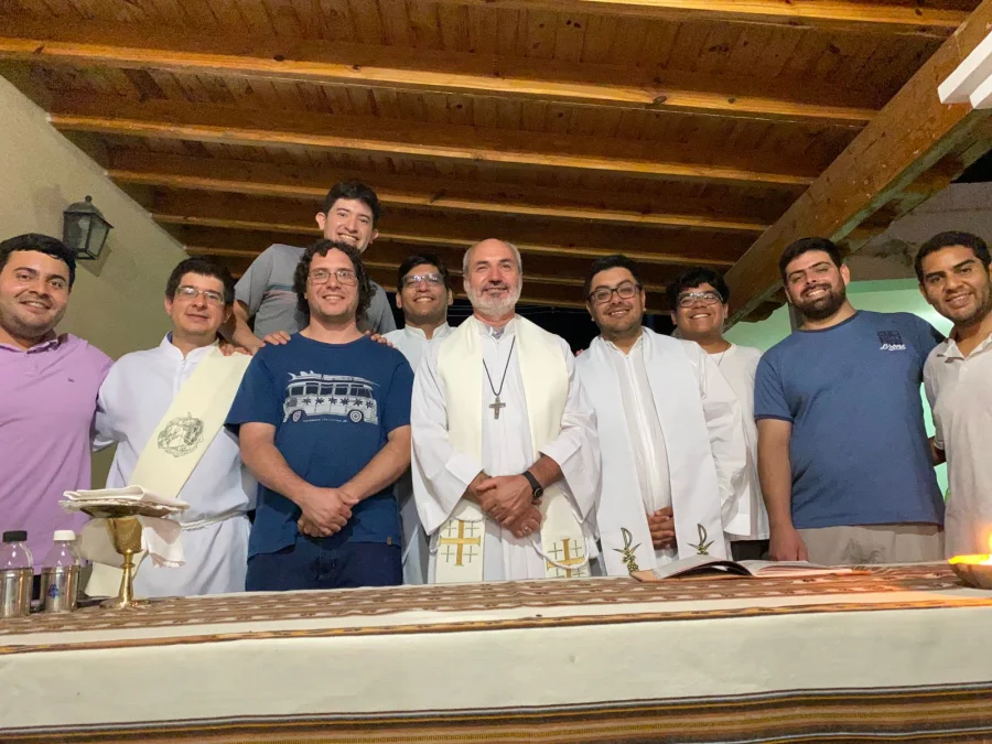 En el 2017 en la Diócesis de La Rioja ingresó al Pre-seminario ubicado en el Santuario de Nuestra Señora de La Merced.
