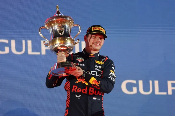 Figurita repetida: Max Verstappen se impuso en Bahrein