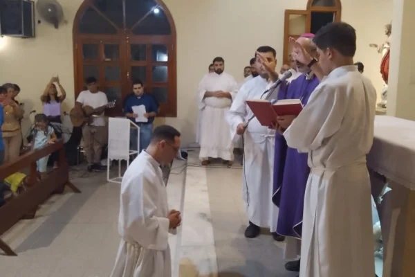 Seminarista fue admitido en su parroquia de origen: Encarnación del Señor