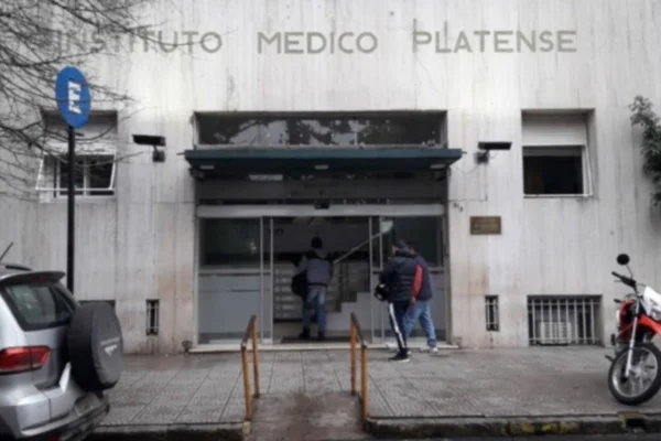 Javier Altamirano quedó internado en UTI del Instituto Médico Platense