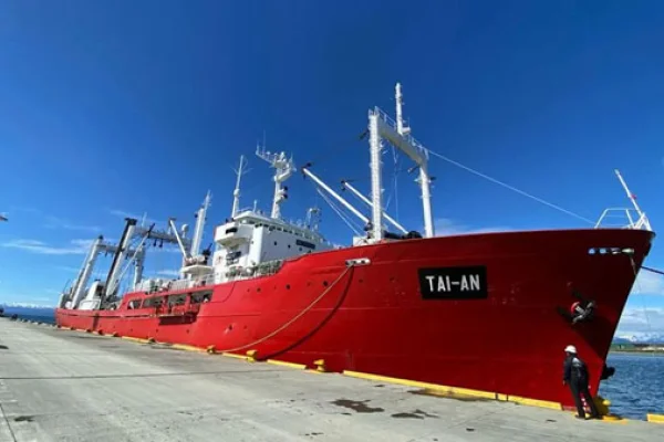 Renunció el director de Pesca: denunció presiones para ignorar actividad ilegal china en el Mar Argentino