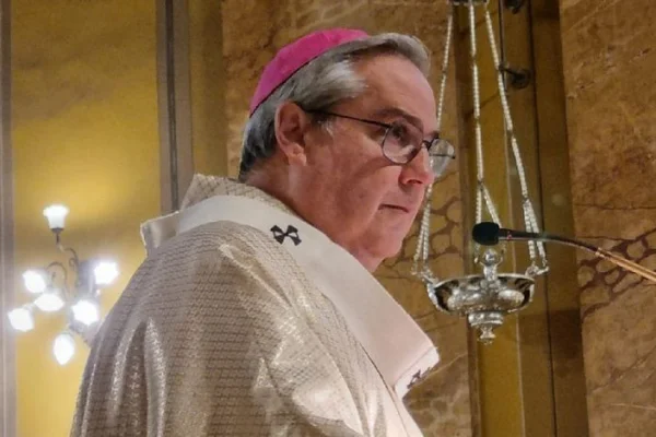Confirman que el cardenal Ángel Rossi tiene dengue por sus síntomas clínicos