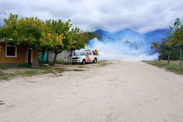 El departamento Castro Barros ejecuta operativos de fumigación  contra el dengue