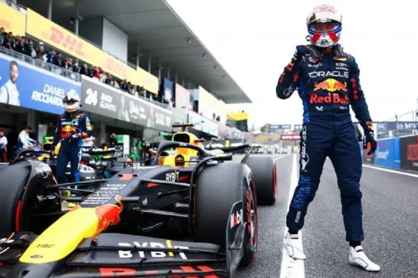 Verstappen logró la pole en GP de Japón por tercer año consecutivo