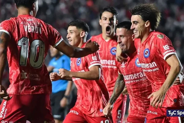 Argentinos Juniors quiere mantener la punta en la Copa Sudamericana