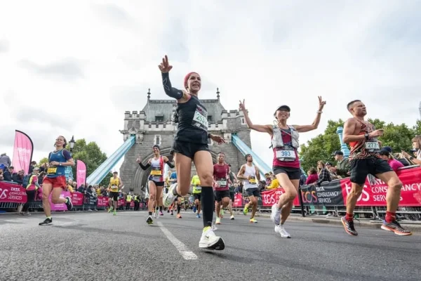 Se corre la Maratón de Londres, una de las más importantes del mundo: hay 50 mil runners inscriptos