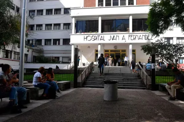 Una mujer denunció que la abusaron sexualmente en el Hospital Fernández: hay un detenido