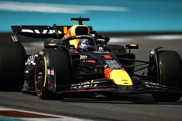 Verstappen se impuso en el sprint del Gran Premio de Miami