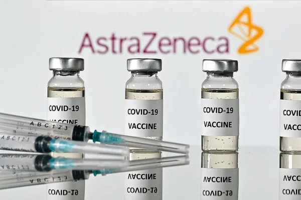 Detienen en Europa la comercialización de la vacuna AstraZeneca contra el COVID: los motivos