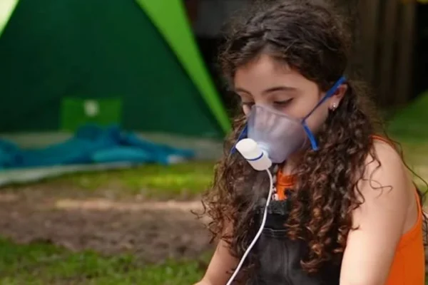 Un invento argentino: crean un nebulizador portátil que se enchufa al celular