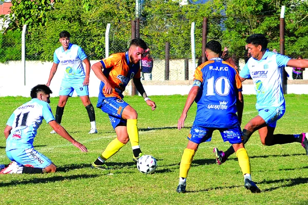 Racing le amargó el festejo a Rioja Juniors sobre el final