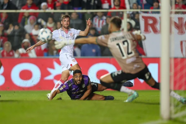 Unión le ganó a Banfield en el cierre de la primera fecha