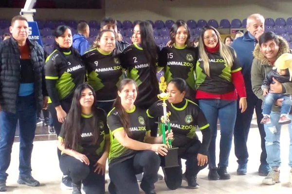 Comisaria octava se consagró campeona del Vóley Femenino