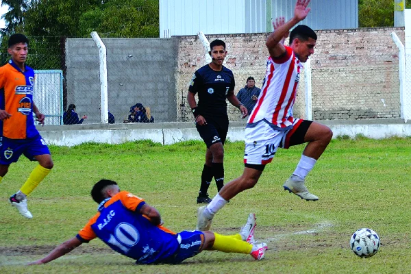 Rioja Juniors y Estudiantes repartieron los puntos en la cancha oficial