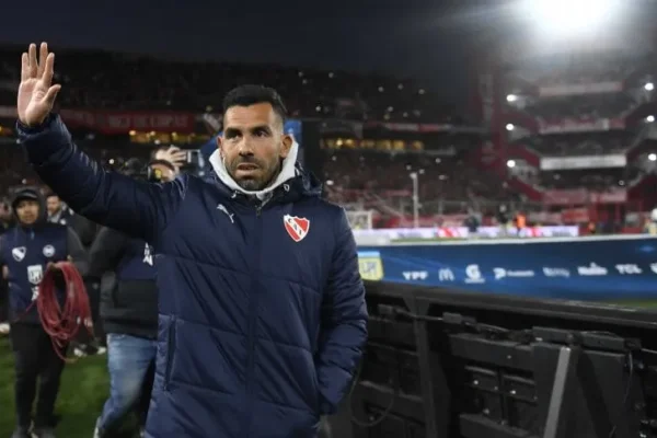 Carlos Tevez se va de Independiente