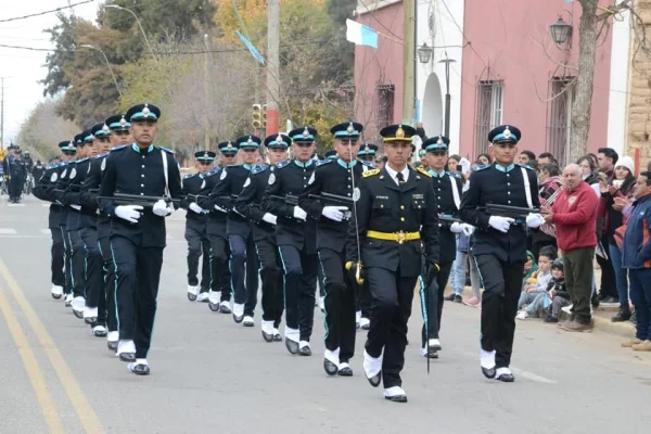 Por primera vez, en Famatina se realizó acto por el Día de la Policía