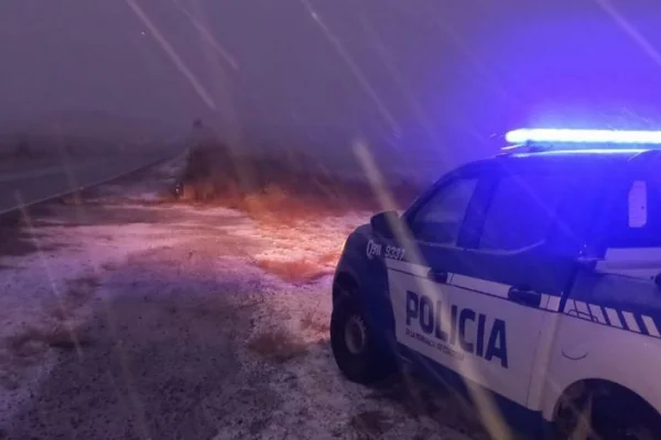 Nieva en Córdoba: cortan el camino por precaución