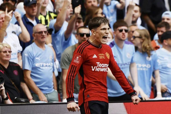 Brilló Garnacho y el Manchester United se quedó con la FA Cup ante el City